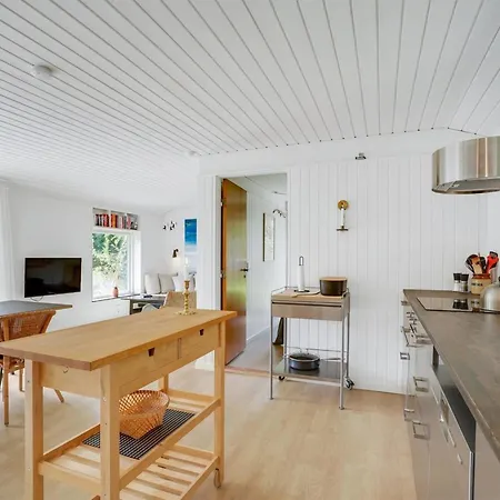 Fidelia - 800m From The Sea By Interhome *